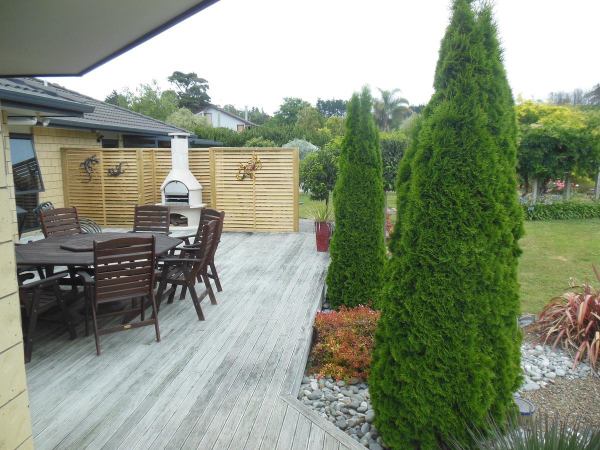 Silverdale Retreat Bed & Breakfast Orewa Exterior photo
