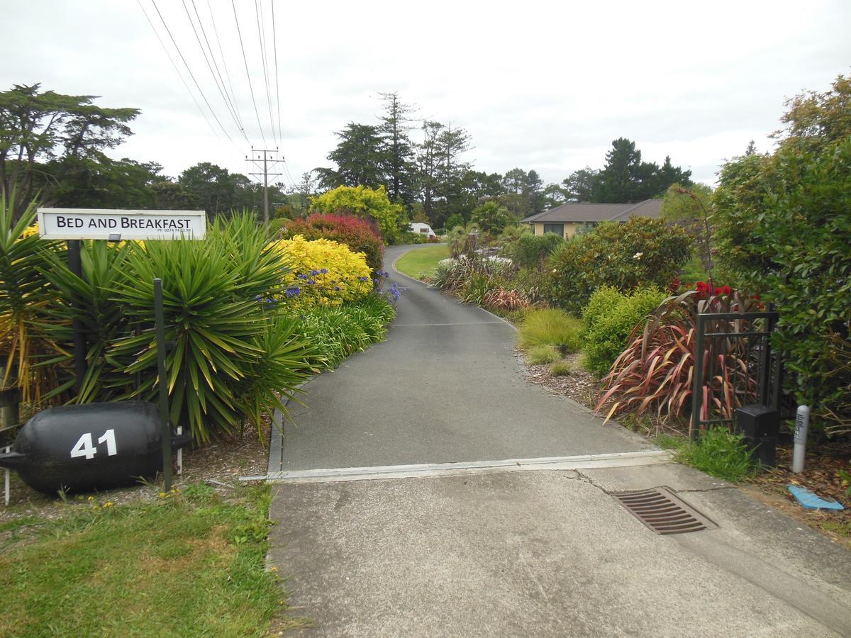 Silverdale Retreat Bed & Breakfast Orewa Exterior photo